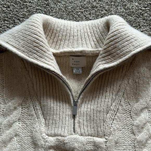 *SOLD* A New Day 1/4 Zip Sweater - Picture 3 of 7